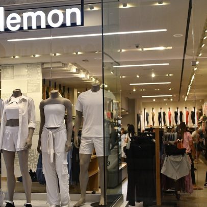 Ações da Lululemon caem após novo CEO não impressionar investidores
