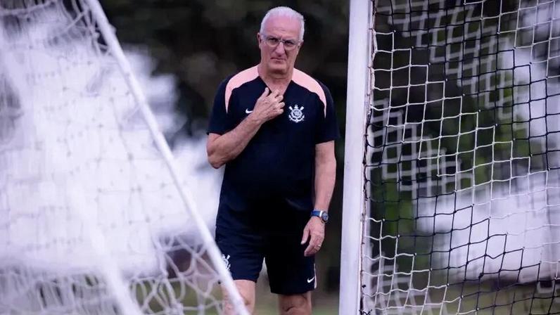 Dorival Júnior nunca esteve tão pressionado no Corinthians