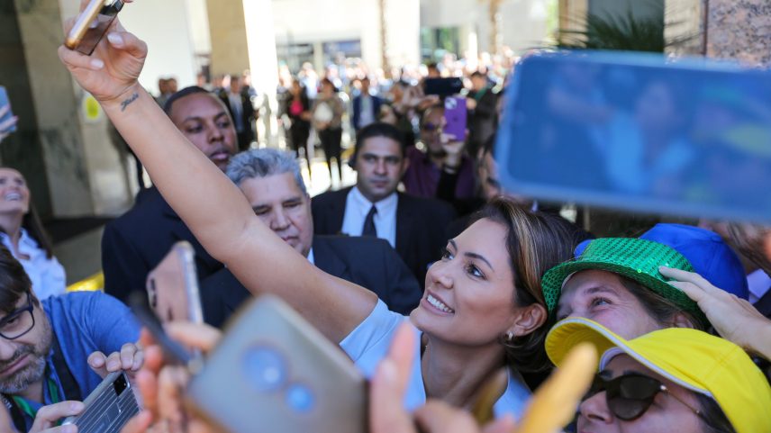 A ex-primeira dama Michelle Bolsonaro acumula uma série de embates com o enteado, Eduardo Bolsonaro