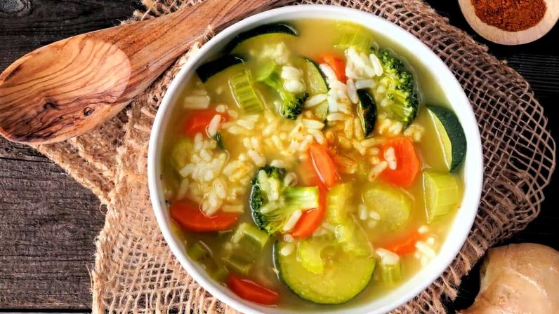 5 sopas detox e práticas para a segunda-feira