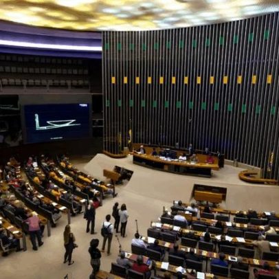 Governo tenta frear desoneração ligada ao fim da escala 6x1 por risco fiscal