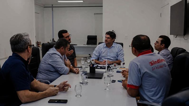 Leo Bezerra reúne Emlur, sindicatos e empresas para garantir limpeza urbana de qualidade
