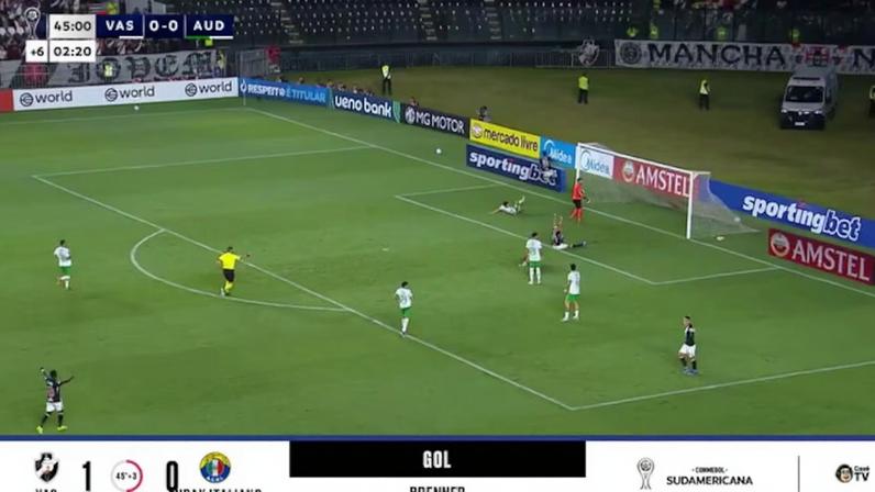 Brenner comemora seu gol na estreia do Vasco na Copa Sul-Americana
