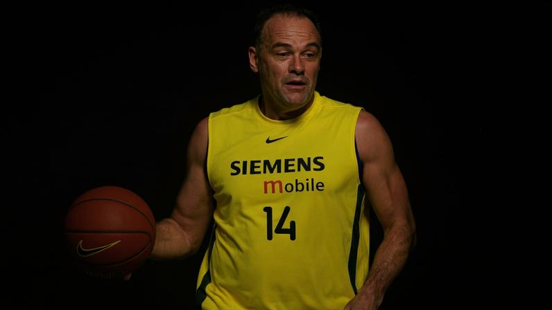 Família de Oscar Schmidt anunciou a realização de um memorial aberto ao público