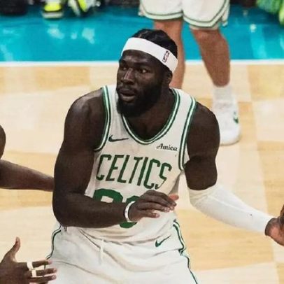 Jaylen Brown apoia Neemias Queta em campanha por prêmio