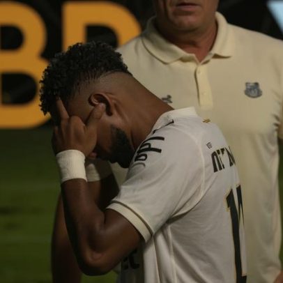 Neymar explica gesto polêmico após derrota do Santos e se irrita