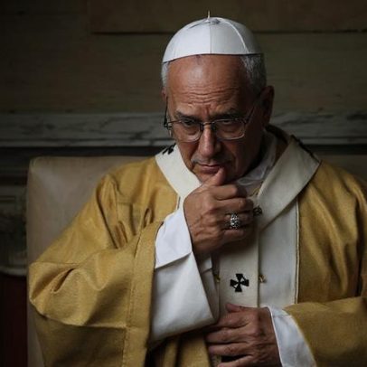 Papa Leão afirma que o mundo precisa de mensagem de paz após ataques de Trump