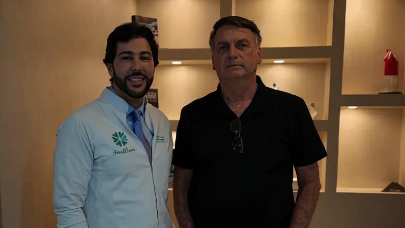 O neurocientista Ricardo Caiado e o ex-presidente da República Jair Bolsonaro - (reprodução/Reprodução)