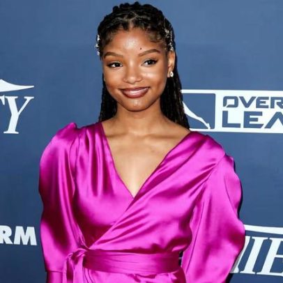 Halle Bailey reflete sobre carreira e relação com Beyoncé