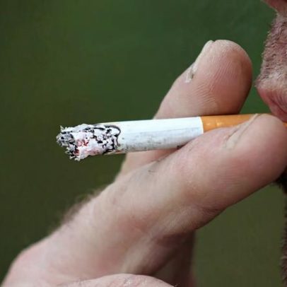 Reino Unido aprova proibição vitalícia de tabaco para jovens