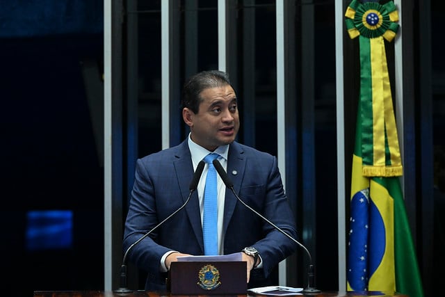 Weverton Rocha considera ter apoio suficiente para aprovar nome de Messias ao STF