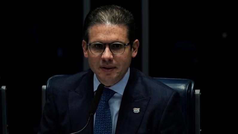 Hugo Motta decidiu realizar sessão em plenário nesta sexta-feira (17)