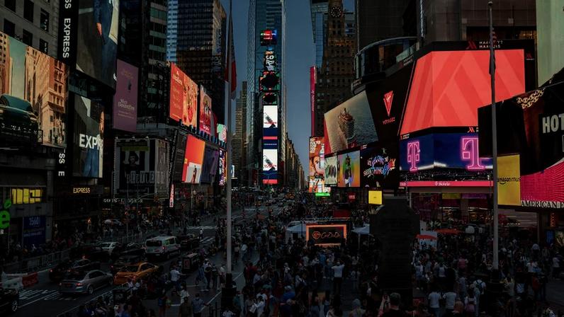 Gastos de brasileiros com viagens internacionais sobem quase 28% em março