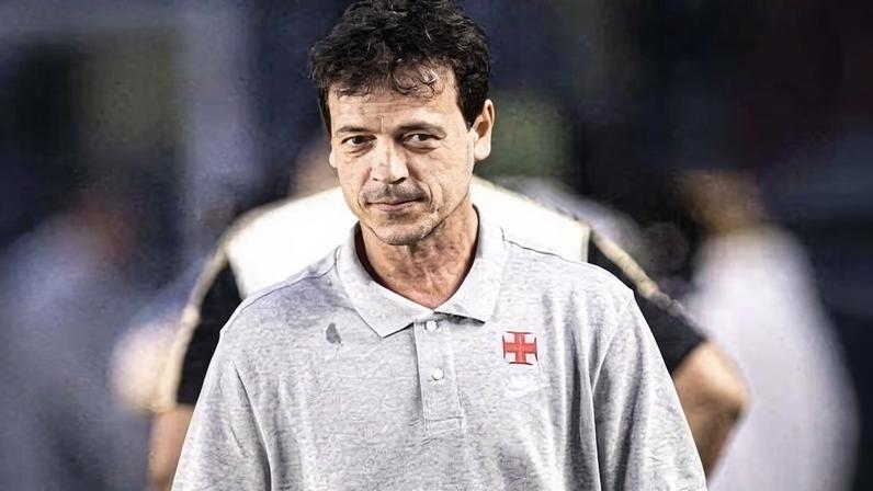 Fernando Diniz foi vice-campeão da Copa do Brasil em 2025, perdendo a final para o Corinthians