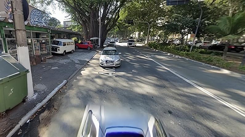Acidente ocorreu na Avenida 9 de Julho, altura do nº 5800