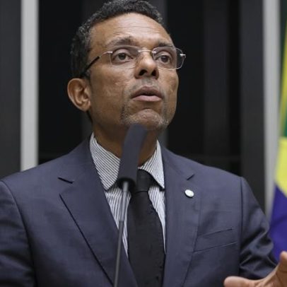 Otoni critica defensores da família contrários ao fim da 6x1