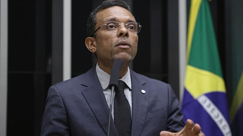O deputado Otoni de Paula, pastor e um dos principais nomes da bancada evangélica no Congresso.