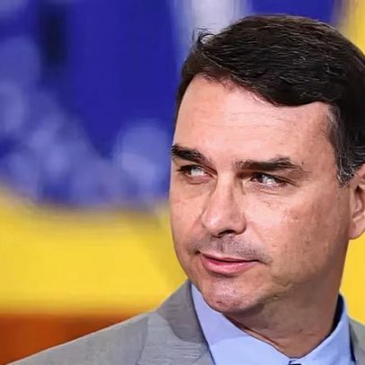 Flávio Bolsonaro defende ajuste fiscal para reduzir endividamento das famílias