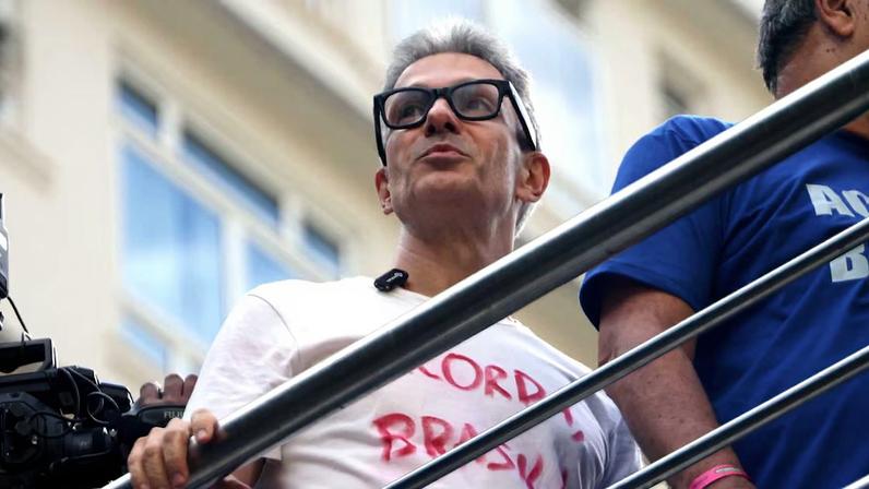 Zema publicou 14 vídeos com críticas ao STF nesta semana