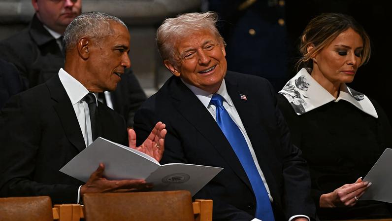 Imagem colorida de Barack Obama e Donald Trump