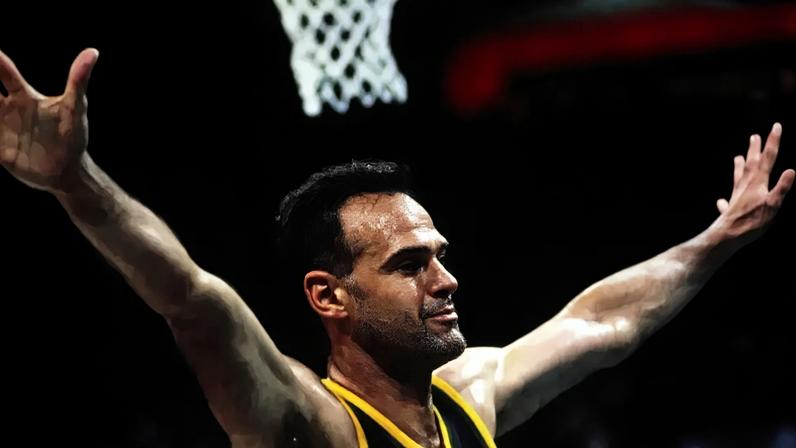 Oscar Schmidt em ação pela Seleção Brasileira (Foto: Divulgação/FIBA)