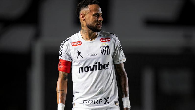 Apesar de não ser uma atuação decisiva, o craque mostra sinais de recuperação e habilidade em campo