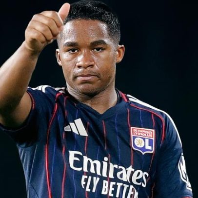 Técnico do Lyon explica crítica a Endrick: "Isso que eu fiz"