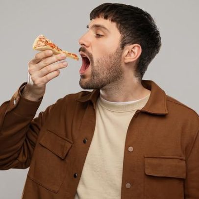 Descoberta explica como o cérebro decide quando parar de comer