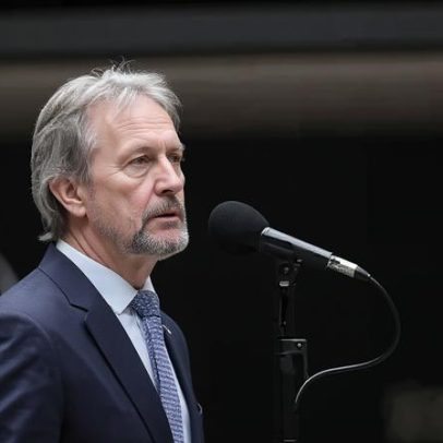 Líder do PT vê mal-entendido com Hugo e defende envio de projeto sobre 6x1