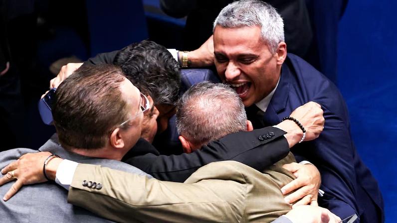 Oposição comemora rejeição pelo plenário do Sendo do nome de Jorge Messias ao STF