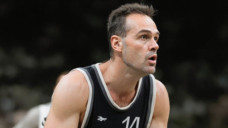 Oscar Schmidt foi homenageado por clubes do Brasileirão