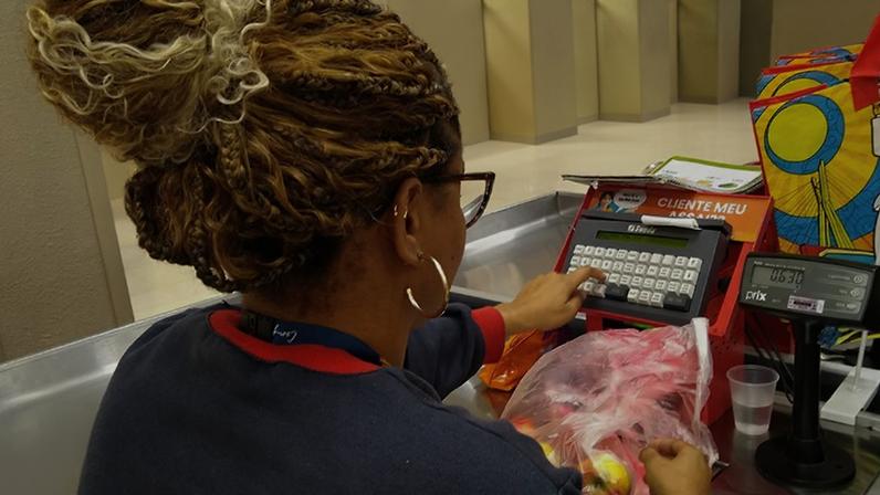 Juntos, Comércio, Administração Pública e Serviços Domésticos perderam mais de 870 mil postos de trabalho, frente ao trimestre anterior - Foto: Helena Pontes/Agência IBGE Notícias