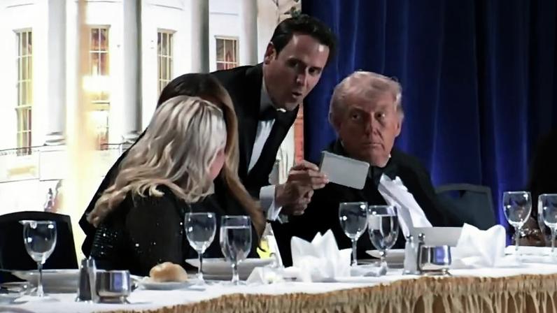 Oz Pearlman se apresentava a Melania e Donald Trump no momento em que o evento é interrompido