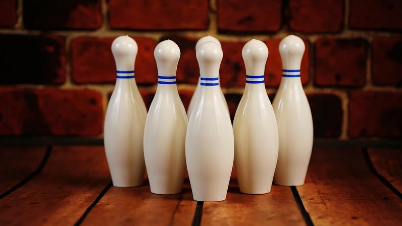 Conheça a história do boliche, diversão para todas as idades