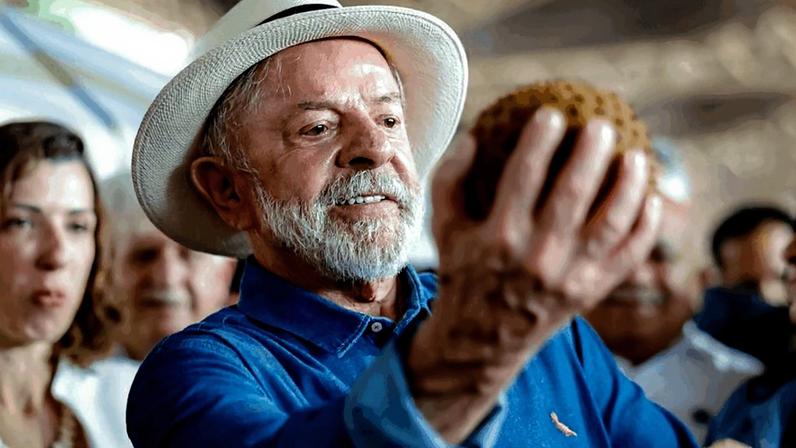 “Precisamos derrotar o crime organizado”, disse Lula durante a abertura da feira Brasil na Mesa, em Planaltina (DF)