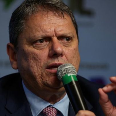 Tarcísio de Freitas afirma que Flávio Bolsonaro pode vencer Lula no 1º turno