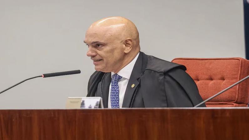 Moraes acusa parlamentares de buscar likes ao atacar STF