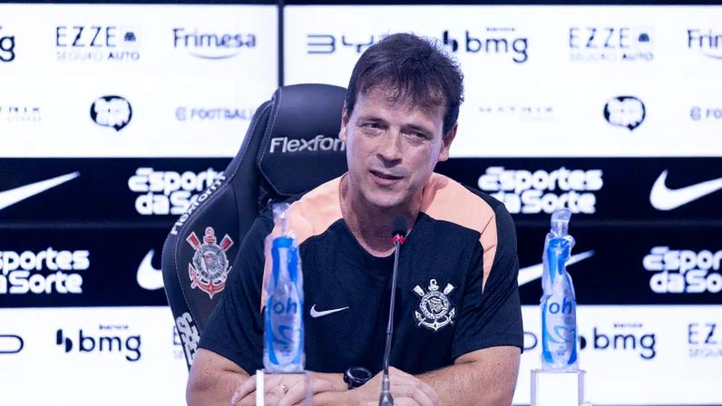 Diniz afirma trabalhar para corresponder à torcida do Corinthians