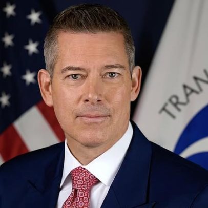 Governo Trump propõe taxar passageiros para financiar tráfego aéreo