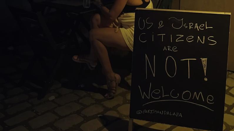 Placa do Bar Partisan, na Lapa.