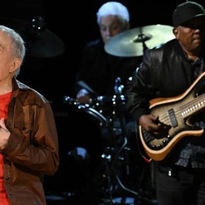 Paul Simon apresenta pela primeira vez em 33 anos a música Something So Right