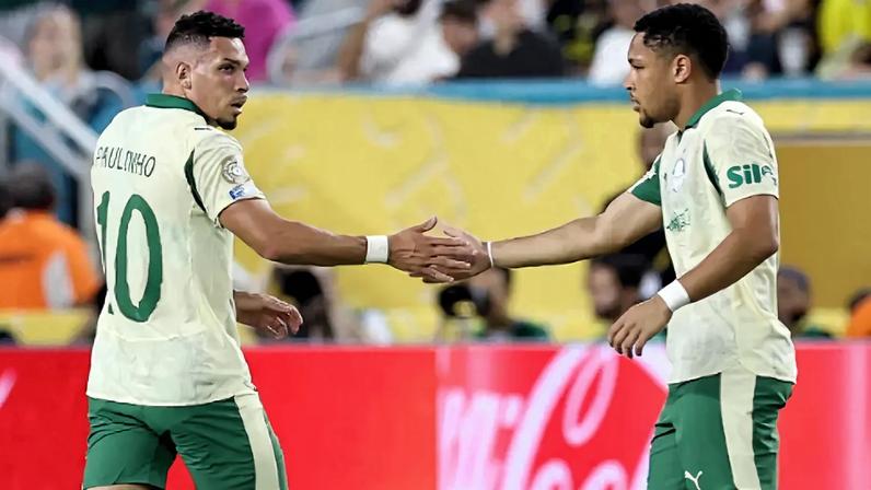 Desfalques do Palmeiras: Vitor Roque e Paulinho ficam em Salvador