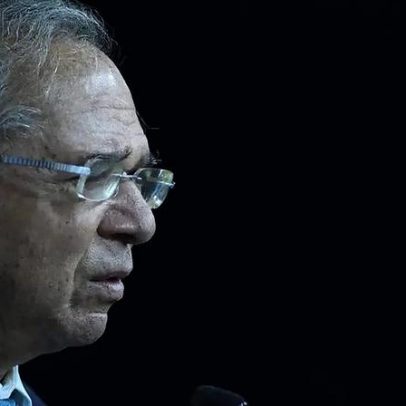 Guedes critica afrouxamento fiscal do governo Lula e nega entrar na política