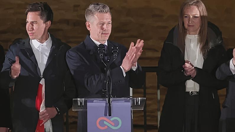 Peter Magyar declara vitória da oposição em eleição parlamentar na Hungria
