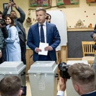 Líder da oposição na Hungria afirma que Orbán ligou para parabenizá-lo