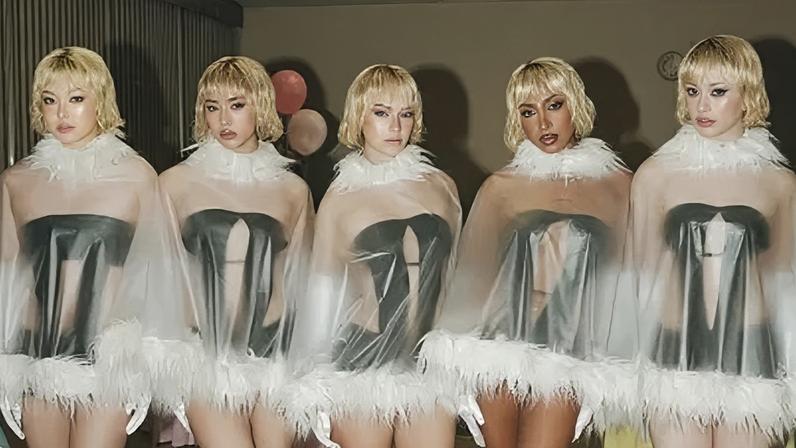 Photoshoot do Katseye para o single "Pinky Up"