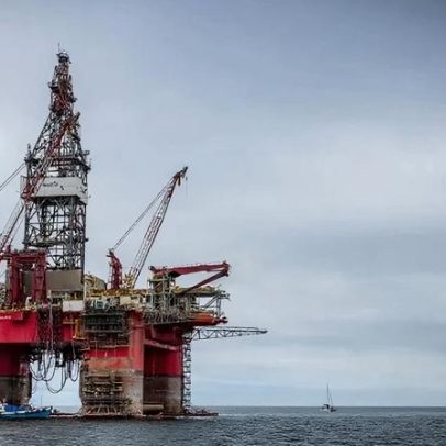 Barril Brent atinge US$ 111,65 com novas ameaças de Trump