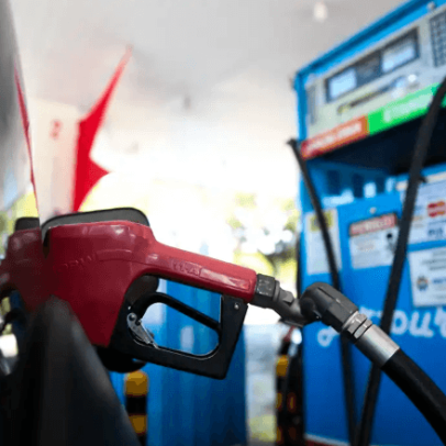 Governo aumenta mistura de etanol na gasolina para enfrentar crise