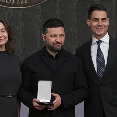 Zelensky e o povo ucraniano são homenageados na Holanda pela coragem na guerra