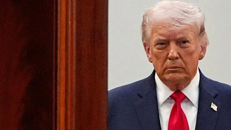 Trump diz que países que fornecerem armas ao Irã terão tarifa de 50%